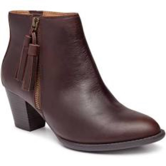 Vionic Shoes - Vionic Upright Madeline Leather Chocolate Boots